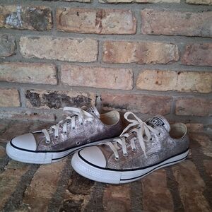 CONVERSE CHUCK TAYLOR ALL STAR LOW TOP MENS 8 WOMENS 10